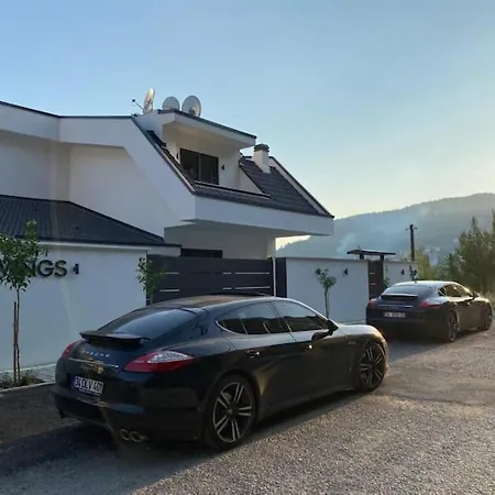 Villa Az Villa *