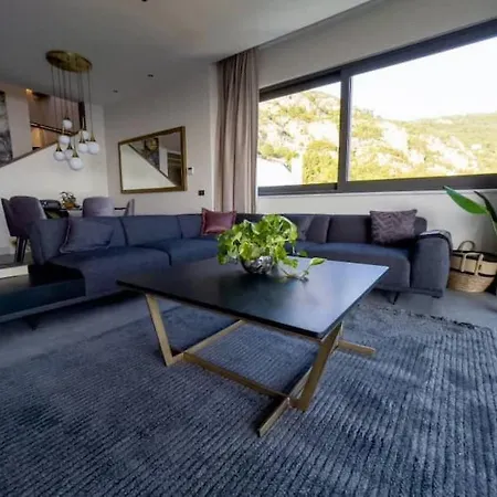 Villa Az Villa *